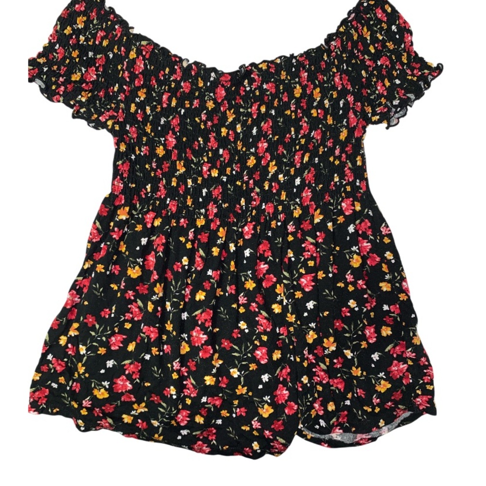 No Boundaries • Floral Smocked Top